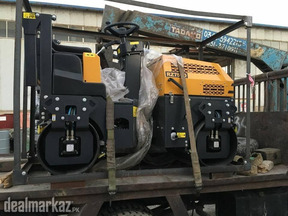 RIDE ON ROAD ROLLER RZ750D Drum Size 450 x 750 x 11 mm