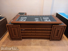 Glossy Executive table L shape Office Table