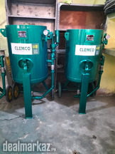 SAND BLASTING MACHINE (CLEMCO-USA)