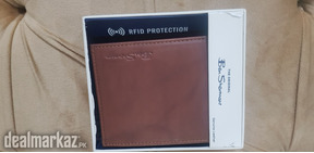 5 Pockets Billfold Premium Wallet