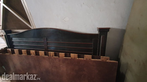 King size bed dressing and centr table