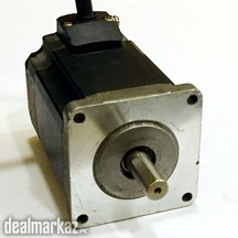 ORIENTAL MOTOR ARM69SAK 2.78V/DC Closed Loop Stepping Motor STM130