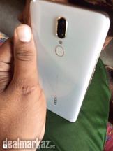 I am selling oppo f11