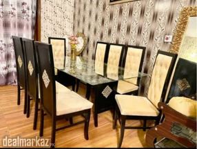 Brand New dining table with 8 chair beautiful disgin