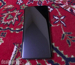 Aquos zero 2 available 8/256 urgent sell