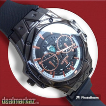 Fashionable watches for men with different colours