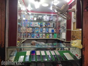 Mobile shop Available for Rent in Old and Very Famous Mobile Mall