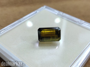 Natural Zabarjud Stone 12.35 ct
