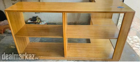 L-Shaped Counter For General Store