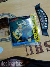 Acoustic guitar for sale urgent