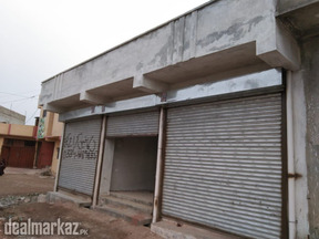 6 Shops Market is for Sale