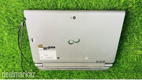 Intel Core i5-5200U (2.3 GHz), RAM 8 GB, 128 GB SSD, 13.3" -