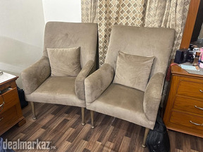 Cushioned coffee chairs for sale