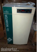CO2 Incubator Machine