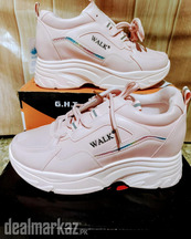 Women comfortable synthetic sneakers