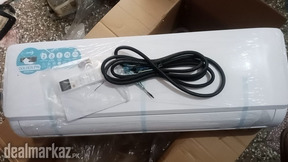 SKYIWOOD SPLIT NEW AC DC INVERTER MADE N THAILAND 1.5 TONE