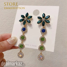 Vintage and fancy jewlery for woman..