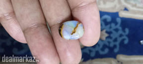 Natural opal Stone