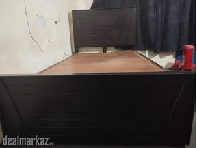 Single bed for sale (without mattress)