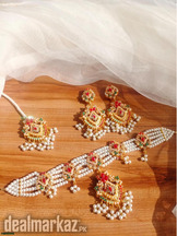 Choker set brand new will be delivered