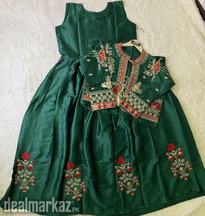 ٹو پی سیز خواتین کی سلائی شموز سلک کڑھائی والی میکسی