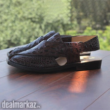 Brown crocodile leather kheri chappal