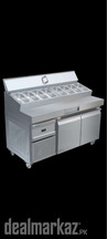 Pizza preparation table with undercounter chiller