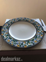 Brand New Dinner Set is Available For Sale