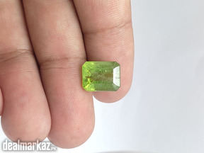 Natural Peridot Stone 7.90 ct.
