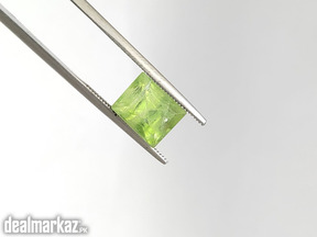 Natural Peridot Stone 4.40 carat