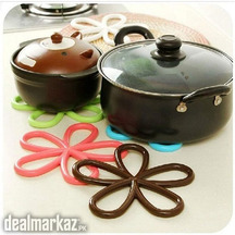 Flower Design Shaped Multi Use Trivet Mat Flexible Durable Non Slip