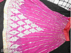 Attashi gulabi lehnga