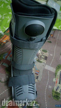 Fix fracture and Adjusta Fit air Walker Boot [mediam ]