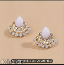 Fan-Shaped Stud Earrings