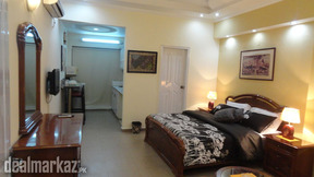Beautiful Centrally Located Studio Apartment/Flat Garden Town Lhr