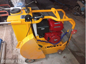 Asphalt Cutter 7 Inch Depth Cutting - Pakistan