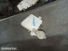 Toyota Vitz 2011-2020 Water Shower Bottle - SHAH NAFEES TRADERS