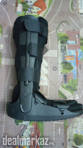 Fix fracture and Adjusta Fit air Walker Boot [mediam ]