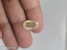 Natural yellow Sapphire Stone 8.30 ct.