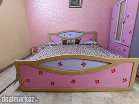 Sale of used furniture