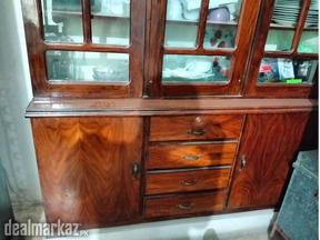 Dinner set wardrobe