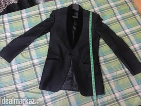 COAT BLACK COLOR