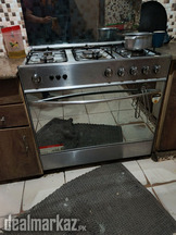 Kitchen Range almost New