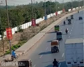 Poll Streamer Advertising in Karachi | Authorized OOH Campaigns